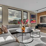 Luxury Downtown With Private Jacuzzi *
