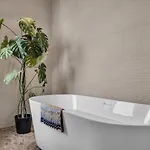 아파트 Luxury Downtown With Private Jacuzzi