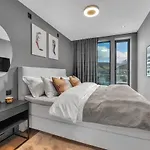Luxury Downtown With Private Jacuzzi 아파트 트롬쇠