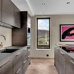 Luxury Downtown With Private Jacuzzi 아파트 트롬쇠