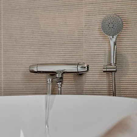 Luxury Downtown Apartment With Private Jacuzzi 公寓 *