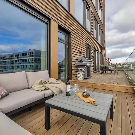 Penthouse In Downtown New Apartment Tromso