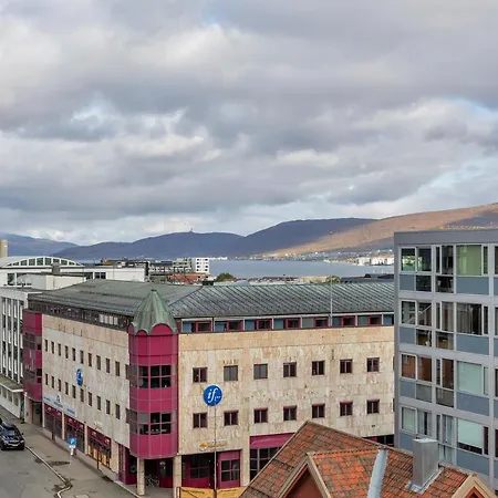 Luxury Downtown Apartment With Private Jacuzzi