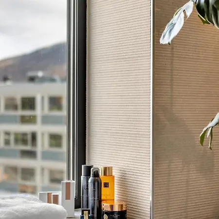 Luxury Downtown Apartment With Private Jacuzzi