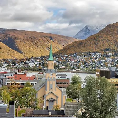 Luxury Downtown With Private Jacuzzi Tromsø
