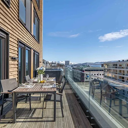 Luxury Downtown Apartment With Private Jacuzzi