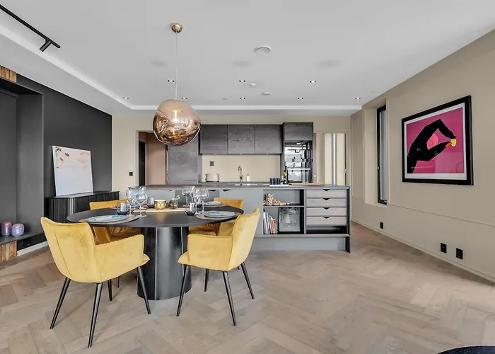 Luxury Downtown With Private Jacuzzi 아파트