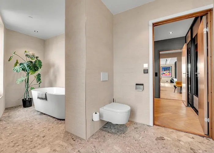 Luxury Downtown With Private Jacuzzi Tromsø