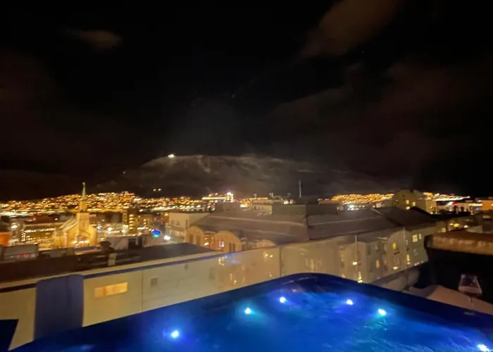 Luxury Downtown With Private Jacuzzi Tromsø